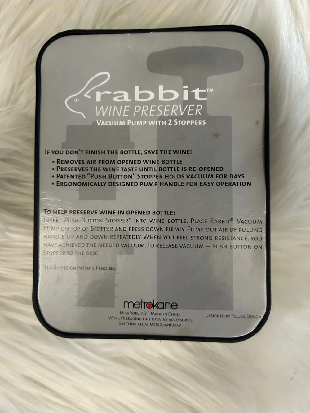 NWT Rabbit Wine Preserver Vacuum Pump with 2 Stoppers - Silver